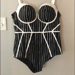 Torrid size 2 swim suit